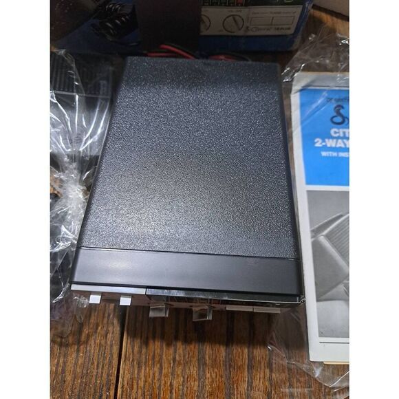 New Vintage 1988 Cobra 19 Plus 40 Channel CB Radio Original Box - Picture 3 of 11